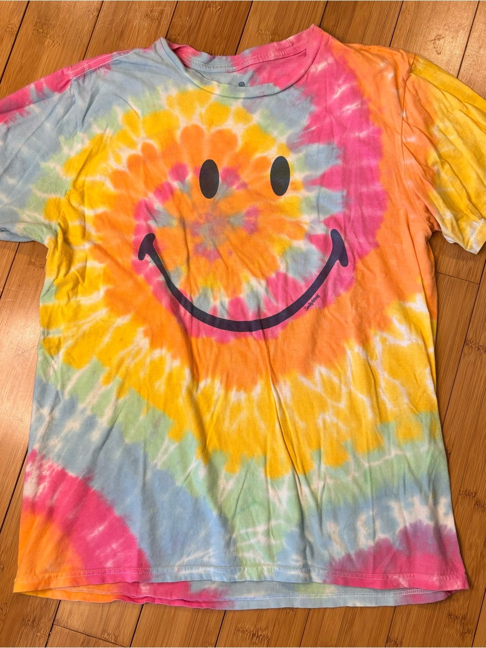 Tie-Dye Smile Graphic Tee - All Cotton Size L Multicolor